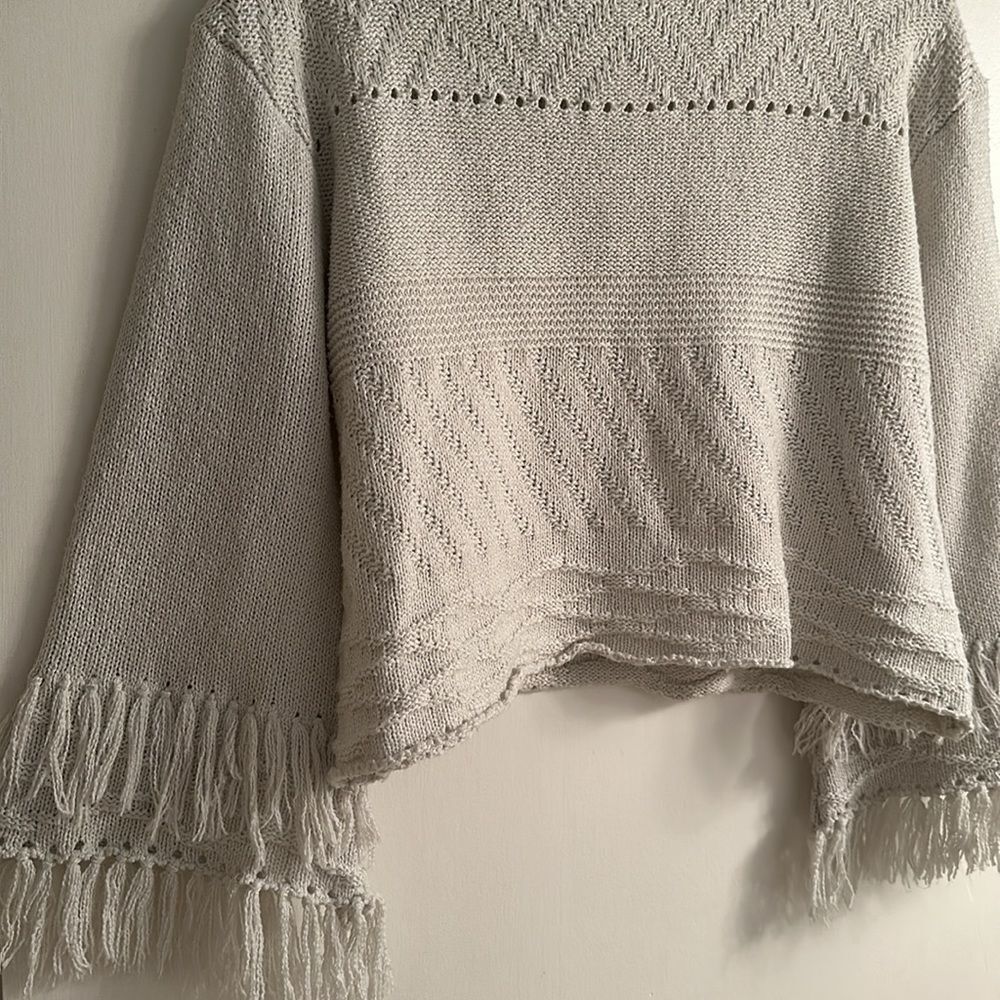 NWOT RARE Revolve John + Jenn Cream Turtleneck Fringe Sleeve Sweater Size M - Picture 7 of 15